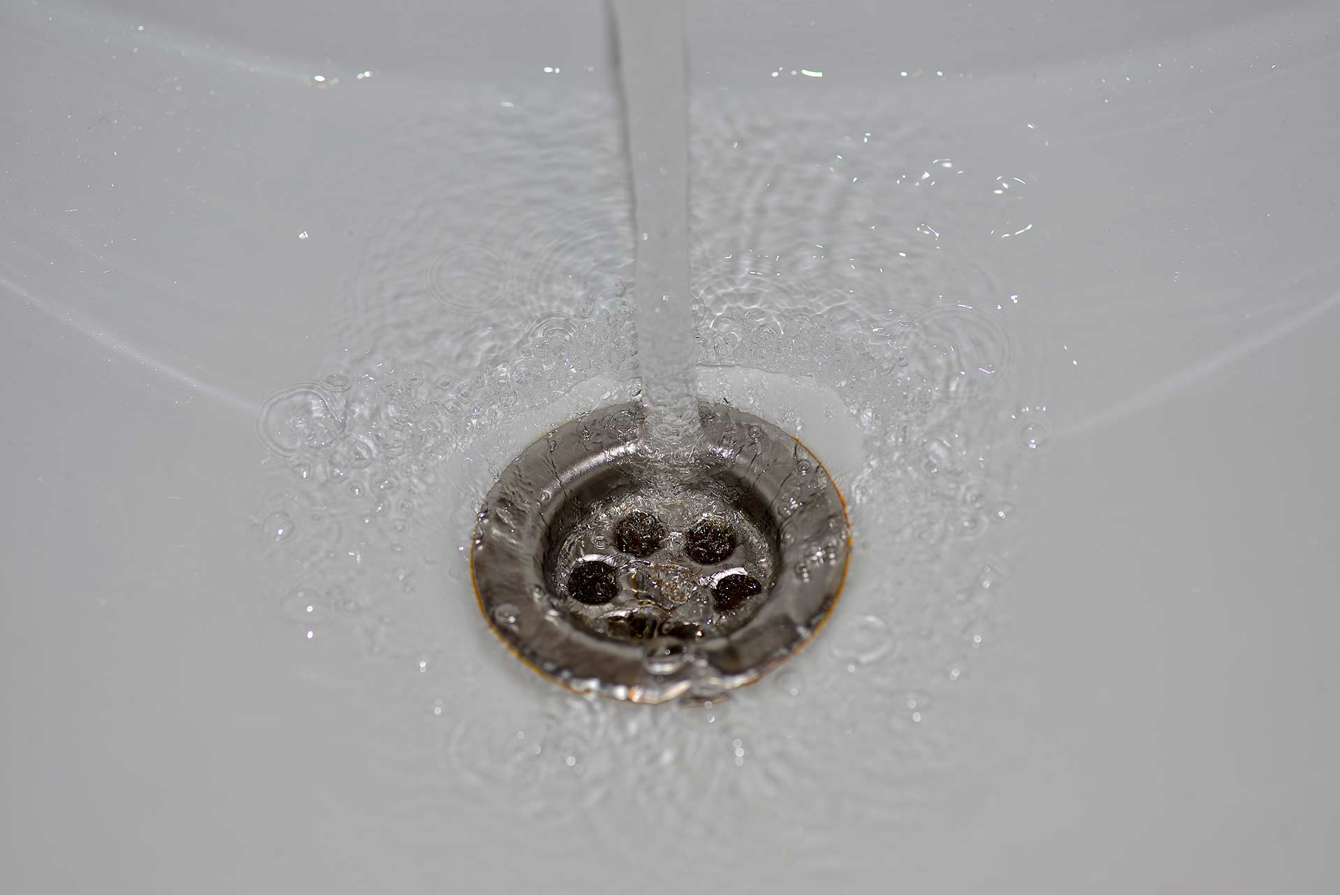 A2B Drains provides services to unblock blocked sinks and drains for properties in Broad Green.